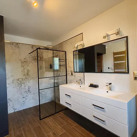 Blizniacza Natura Nad Rzeka, Apartment *